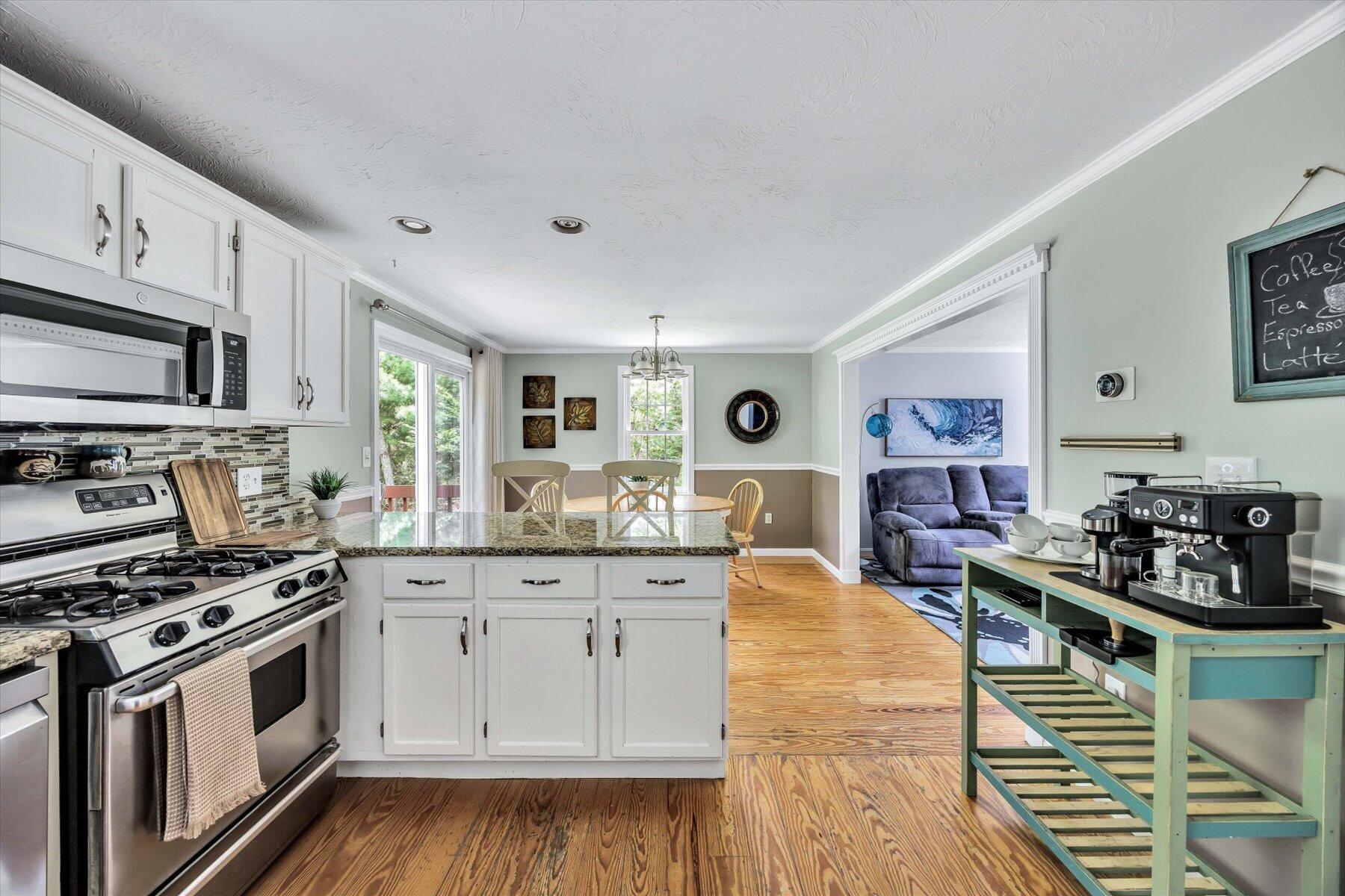 23 Asa Meiggs Road Sandwich, MA 02563 - Photo 4 of 28 27-889A1898