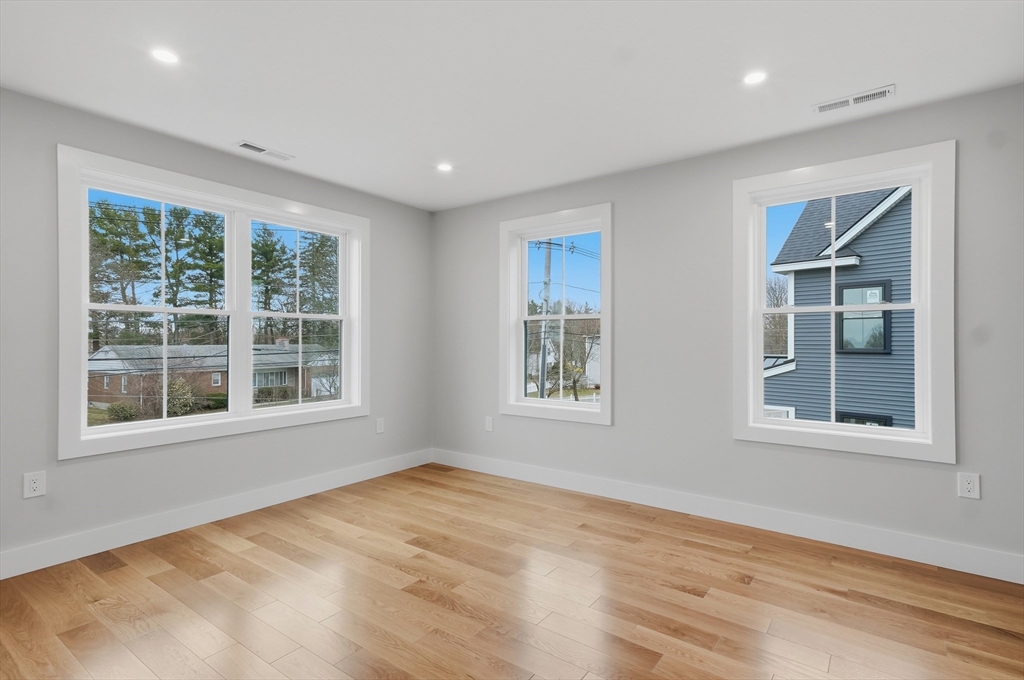 124 Green Street Stoneham, MA 02180 - Photo 20 of 37