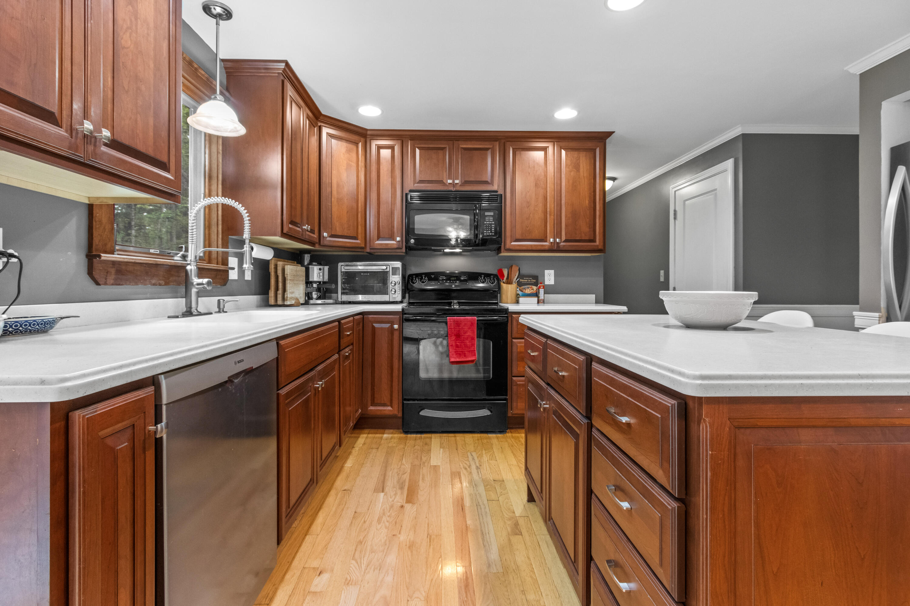 31 Highland Road Standish, ME 04084 - Photo 11 of 57 20250708TM-72012
