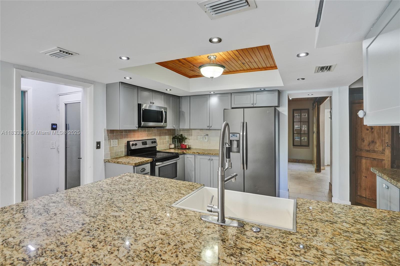 5840 Southwest 19th Street Plantation, FL 33317 - Photo 11 of 66