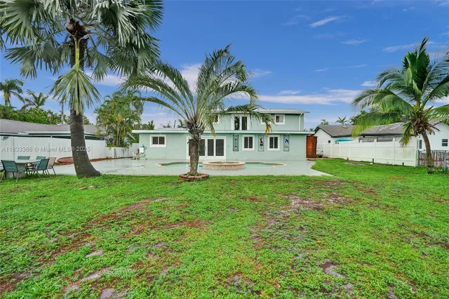 $950,000 | 5840 Southwest 19th Street, Plantation, FL 33317