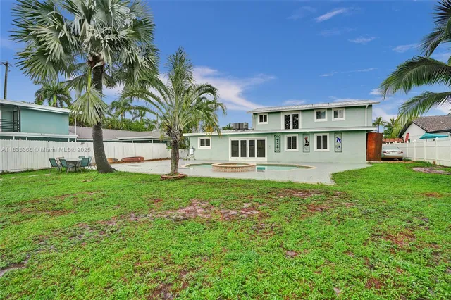 $950,000 | 5840 Southwest 19th Street, Plantation, FL 33317