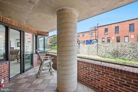 $995,000 | 1015 33rd Street Northwest, Unit 402, Washington, DC 20007