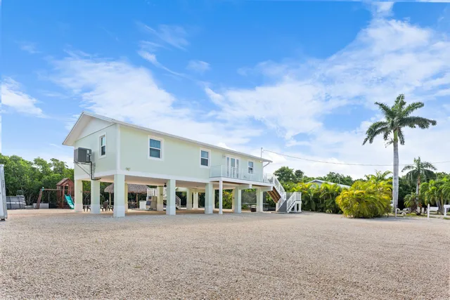 a view of a basketball court