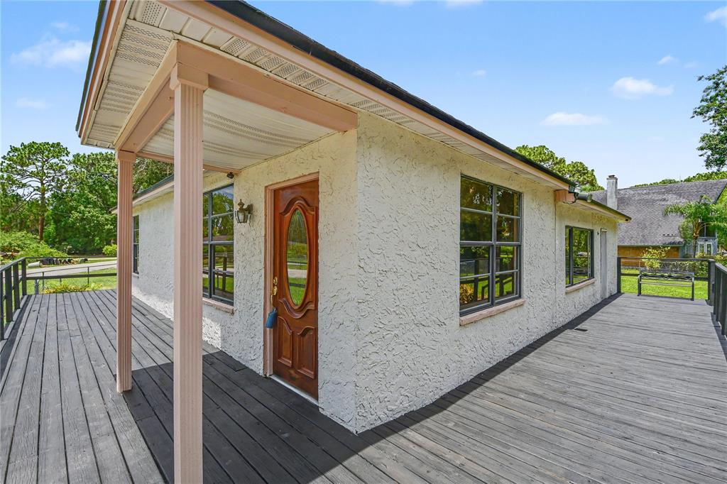 17305 Sherman Road Lutz, FL 33558 - Photo 11 of 89