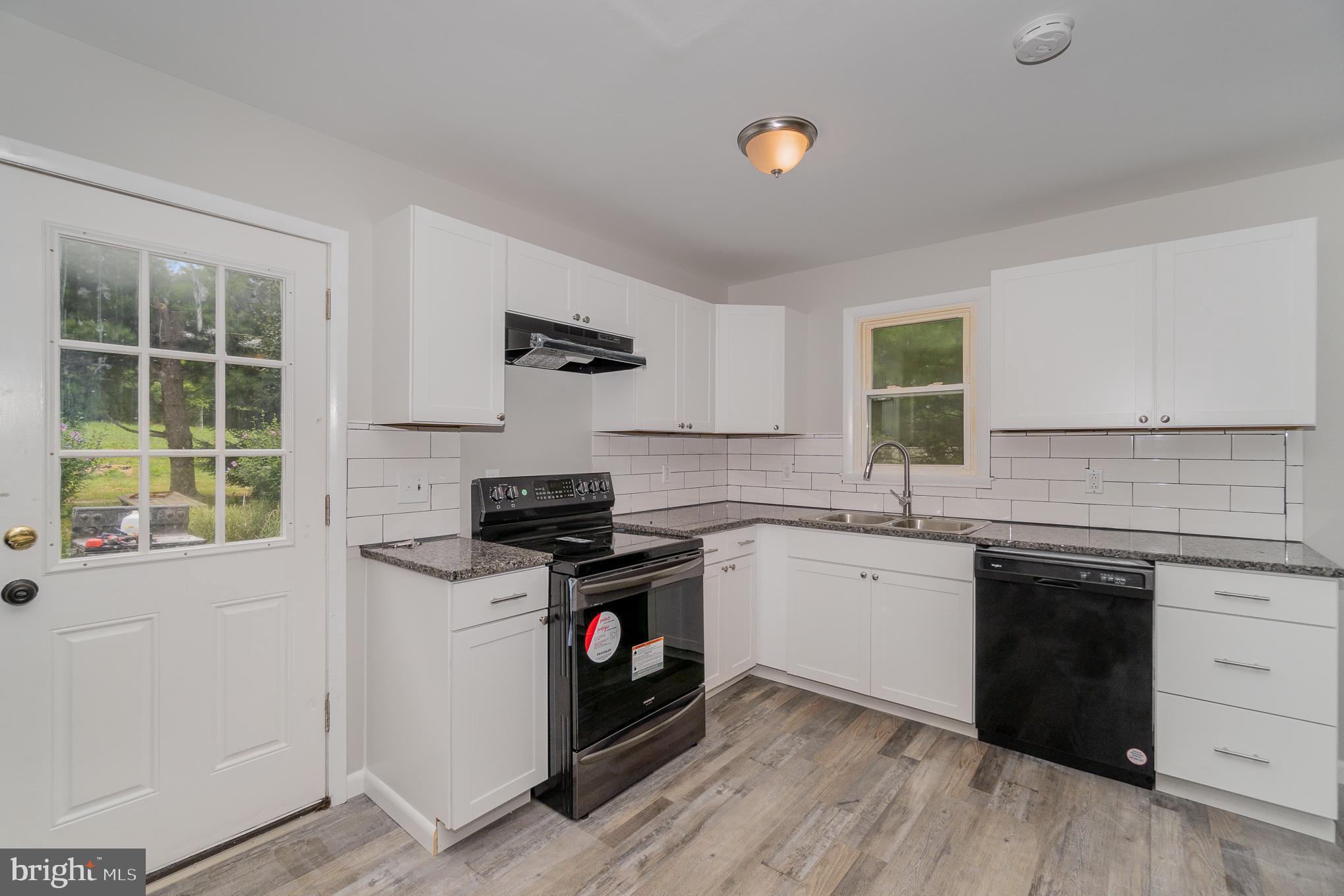 319 Clubhouse Road Delta, PA 17314 - Photo 8 of 26 Gallery Image 8