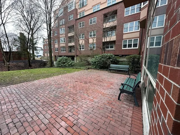 $729,900 | 1 Watermill Place, Unit 316, Arlington, MA 02476