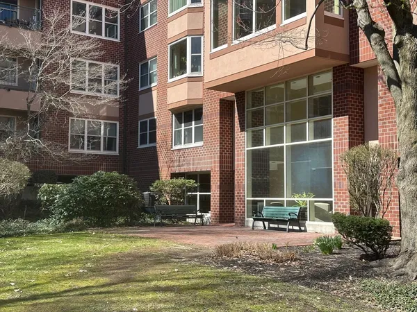 $729,900 | 1 Watermill Place, Unit 316, Arlington, MA 02476