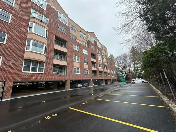 $729,900 | 1 Watermill Place, Unit 316, Arlington, MA 02476