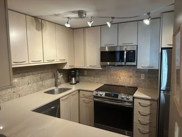 $729,900 | 1 Watermill Place, Unit 316, Arlington, MA 02476