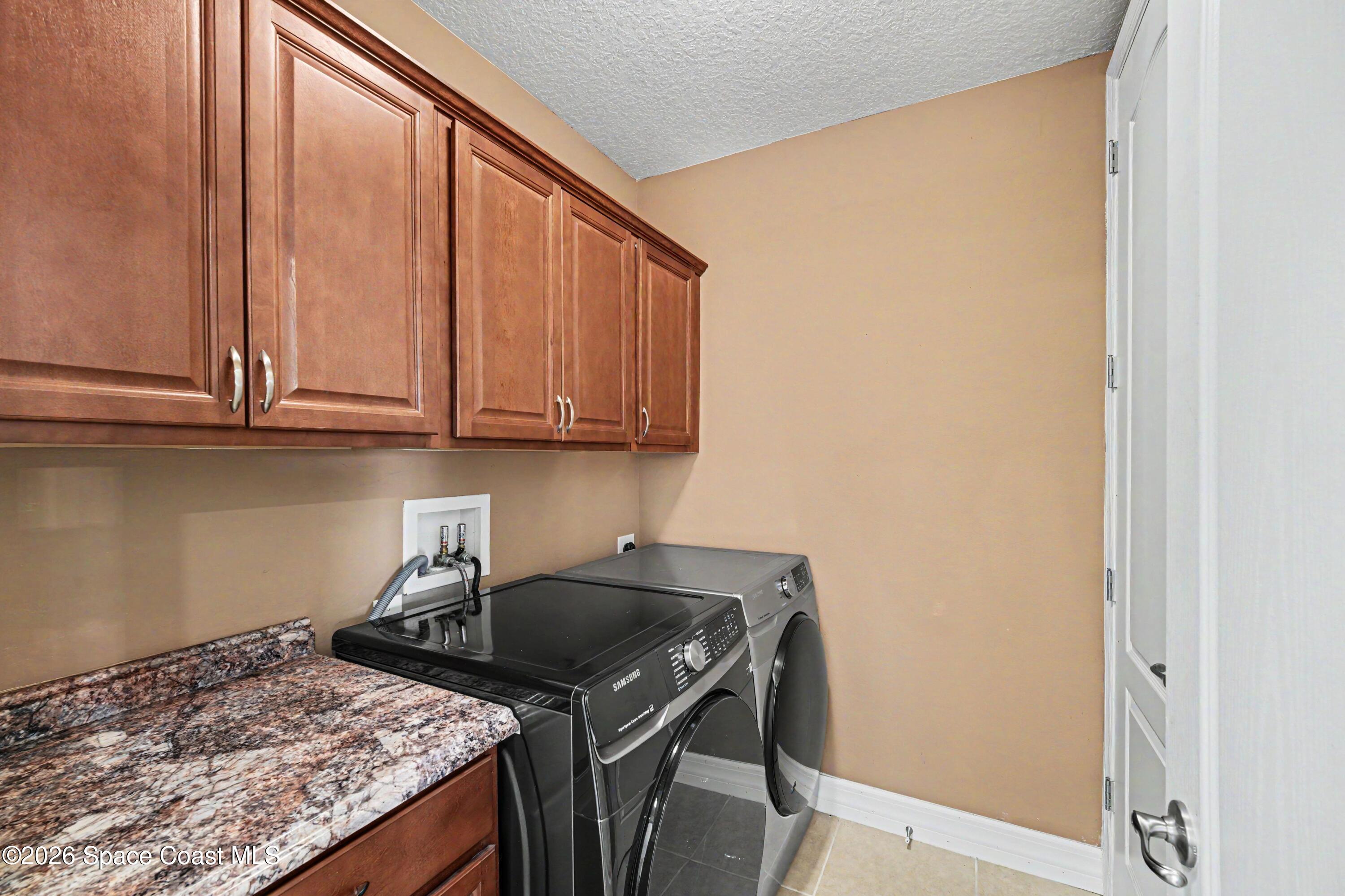 1025 Morgan Circle Northeast Palm Bay, FL 32905 - Photo 29 of 43 029_file_1773