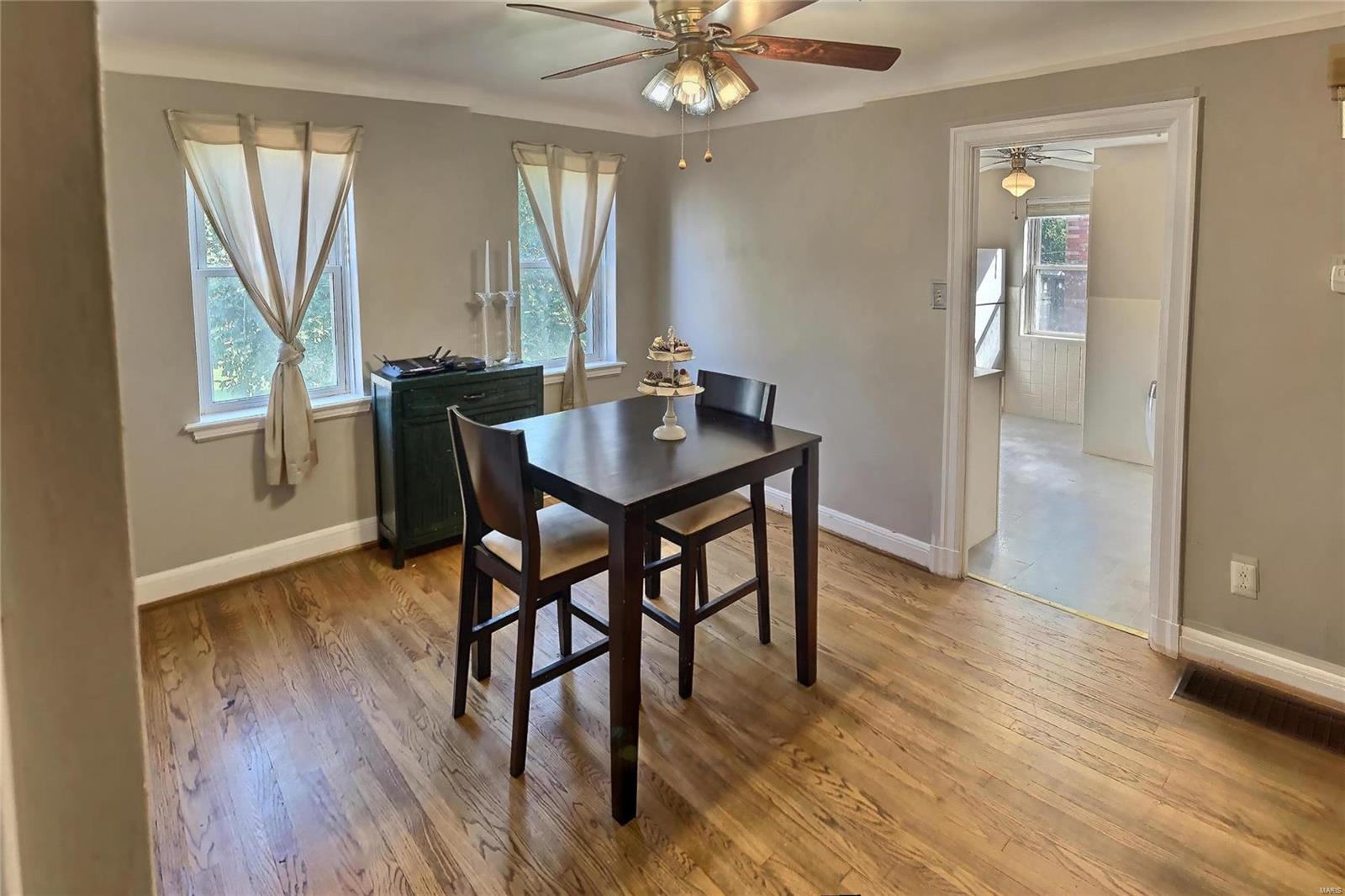 2816 Telegraph Road St. Louis, MO 63125 - Photo 4 of 12 Gallery Image 4