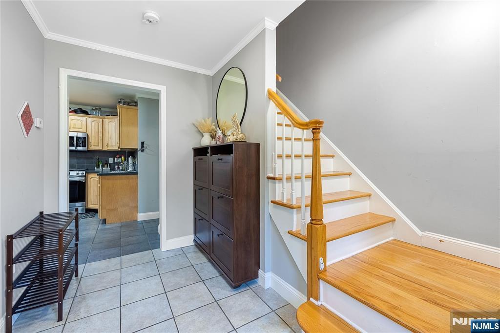 361 Walthery Avenue Ridgewood, NJ 07450 - Photo 5 of 28