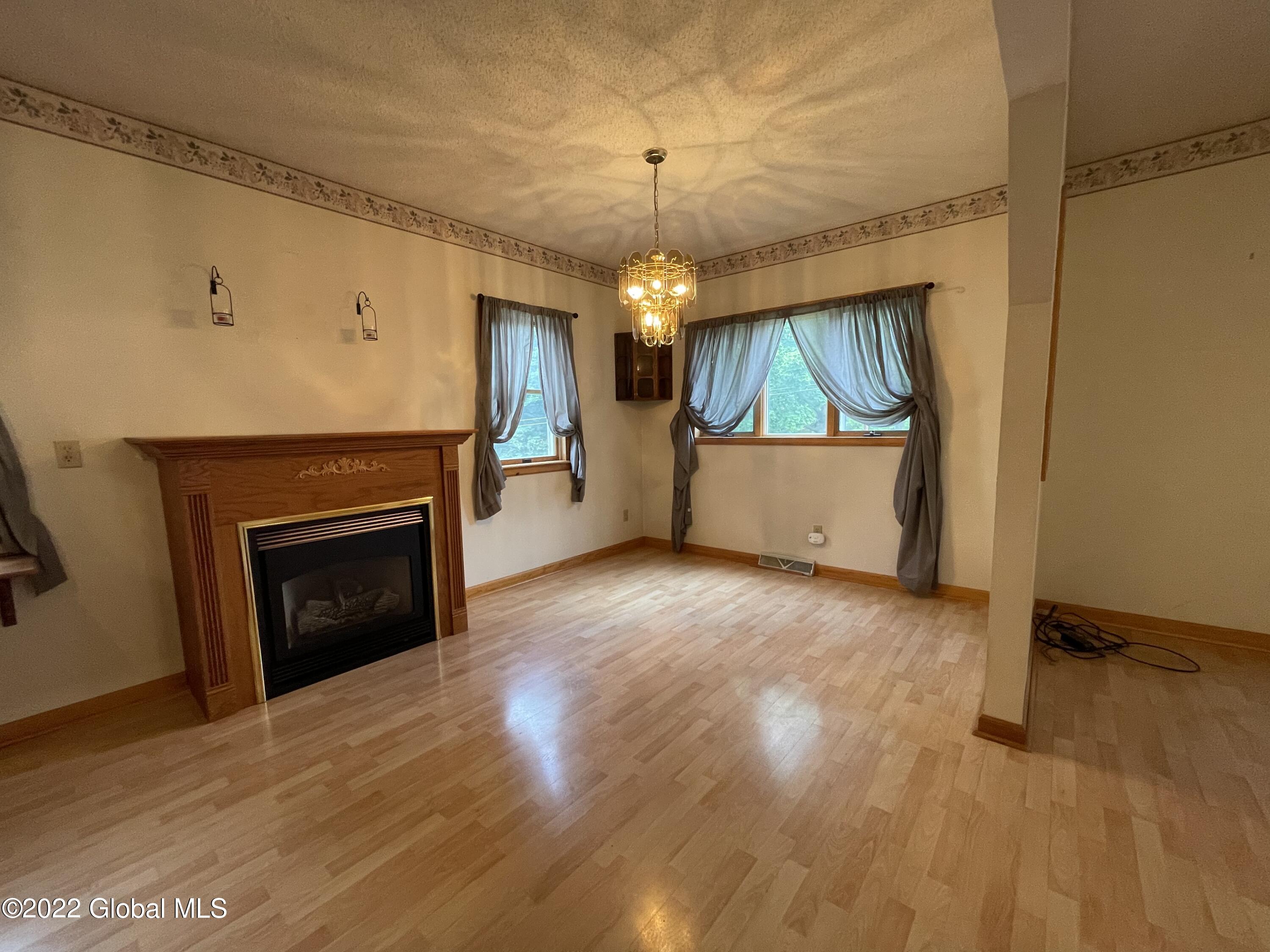 259 Main Street Corinth, NY 12822 - Photo 9 of 37 0176A8A2-0B82-4B3E-B76C-4BAD7CD26D25