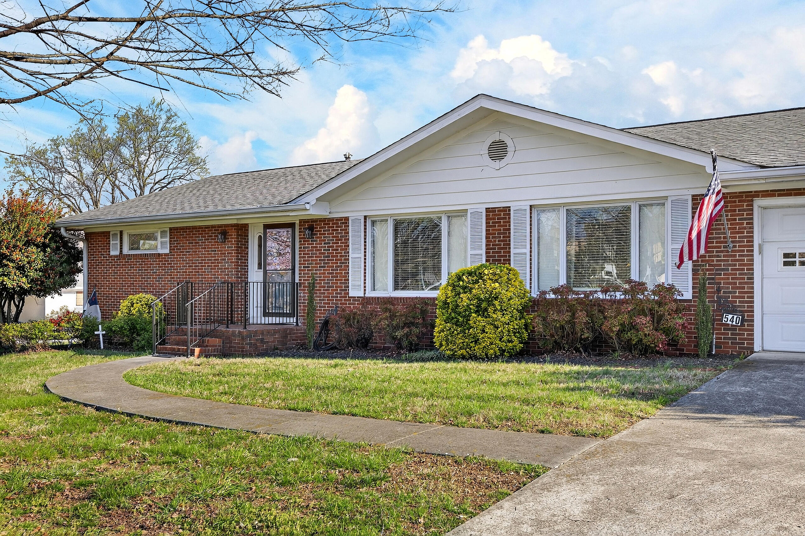 540 25th Street Northwest Cleveland, TN 37312 - Photo 3 of 45 004_349A5575
