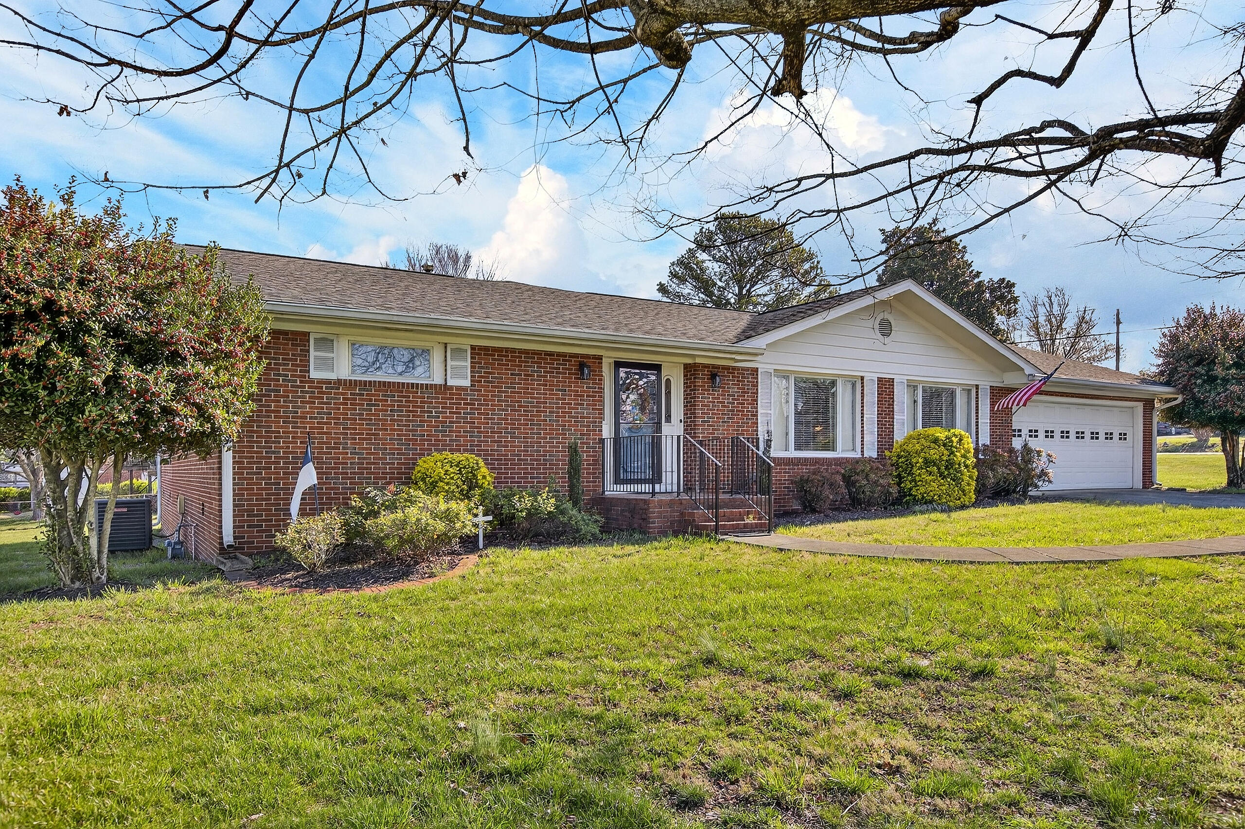 540 25th Street Northwest Cleveland, TN 37312 - Photo 4 of 45 010_349A5613