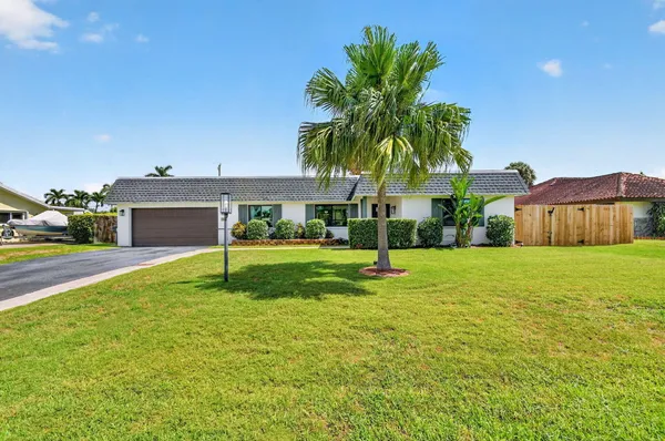 $675,000 | 110 West Coconut Drive, Lake Worth, FL 33467