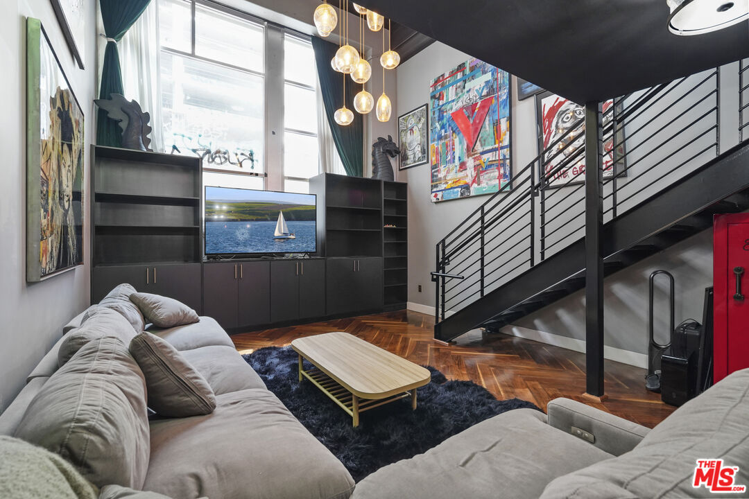 1130 Flower St Unit 121  