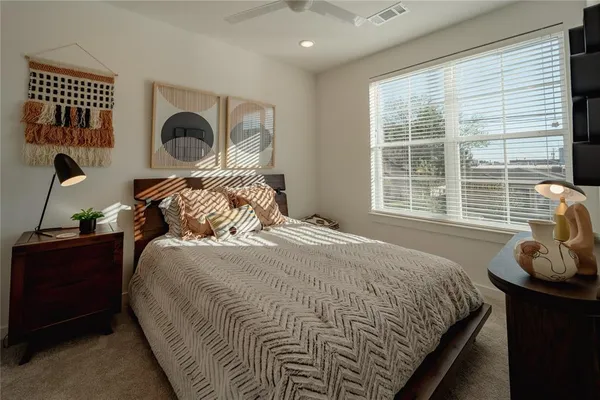 $1,508 | 105 South Bishop Avenue, Unit 1052523, Dallas, TX 75208