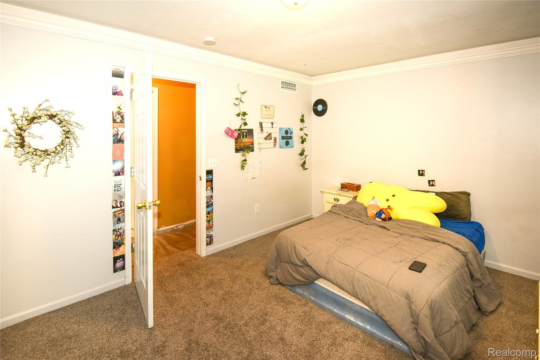 493 Pine Tree Road Lake Orion, MI 48362 - Photo 36 of 63 20210625-WES_2233.jpg