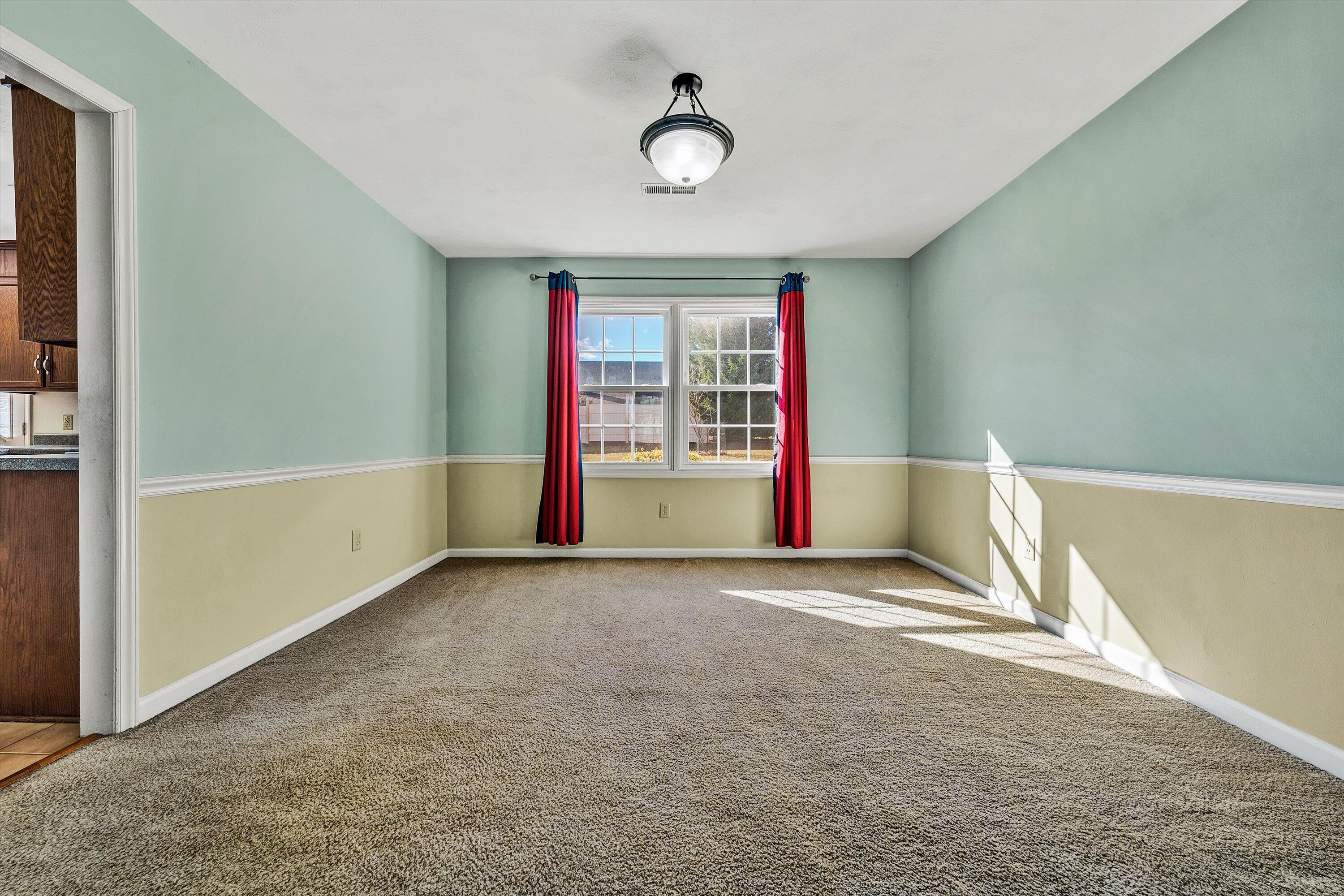5106 Huntridge Road Roanoke, VA 24012 - Photo 11 of 41 09-010220250005