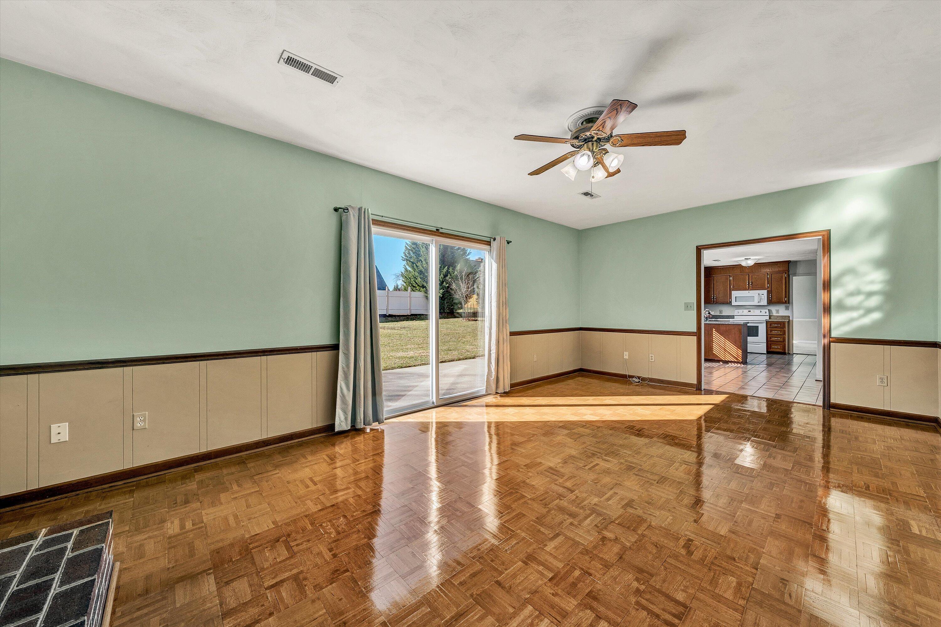 5106 Huntridge Road Roanoke, VA 24012 - Photo 20 of 41 17-010220250013
