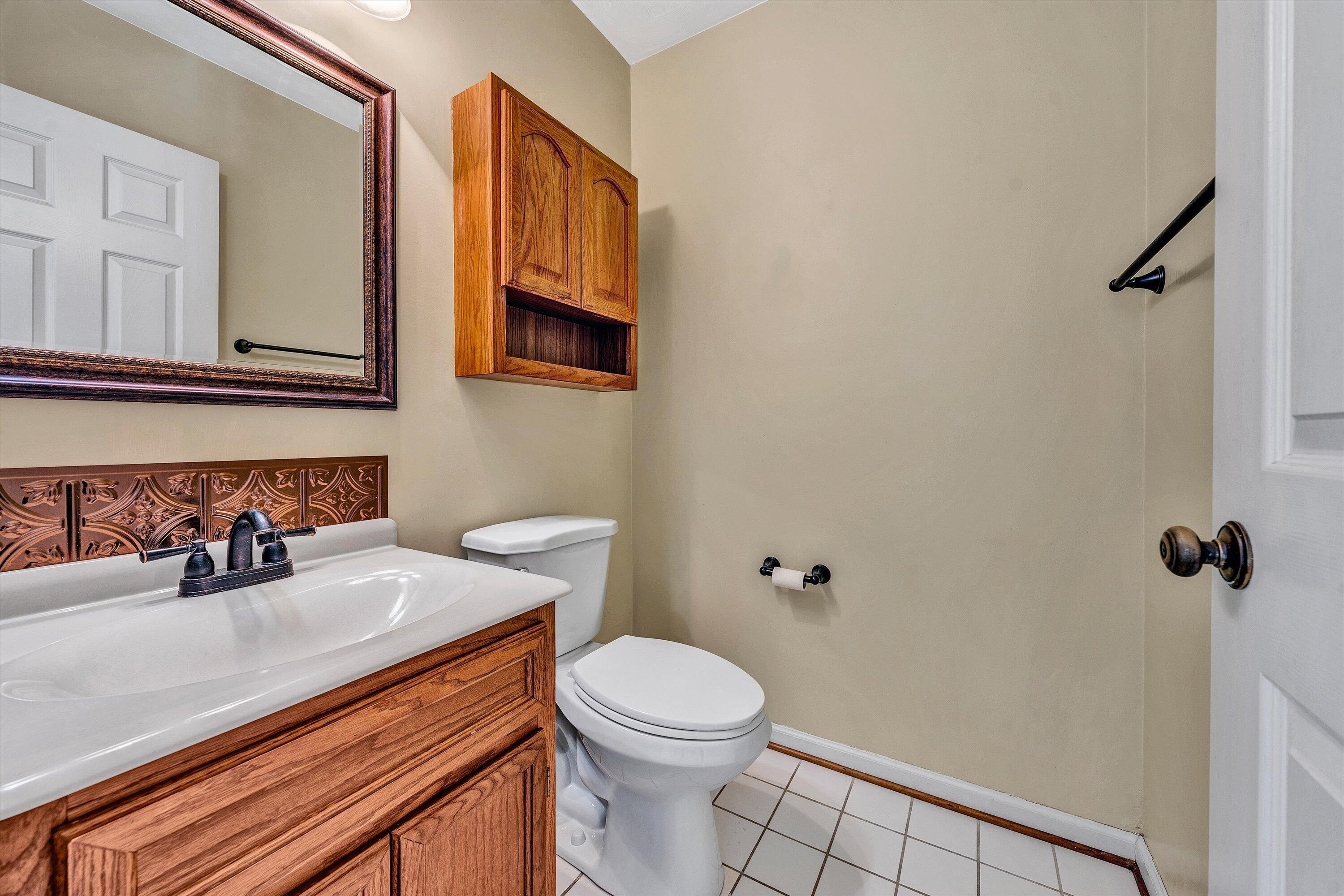 5106 Huntridge Road Roanoke, VA 24012 - Photo 23 of 41 20-010220250016