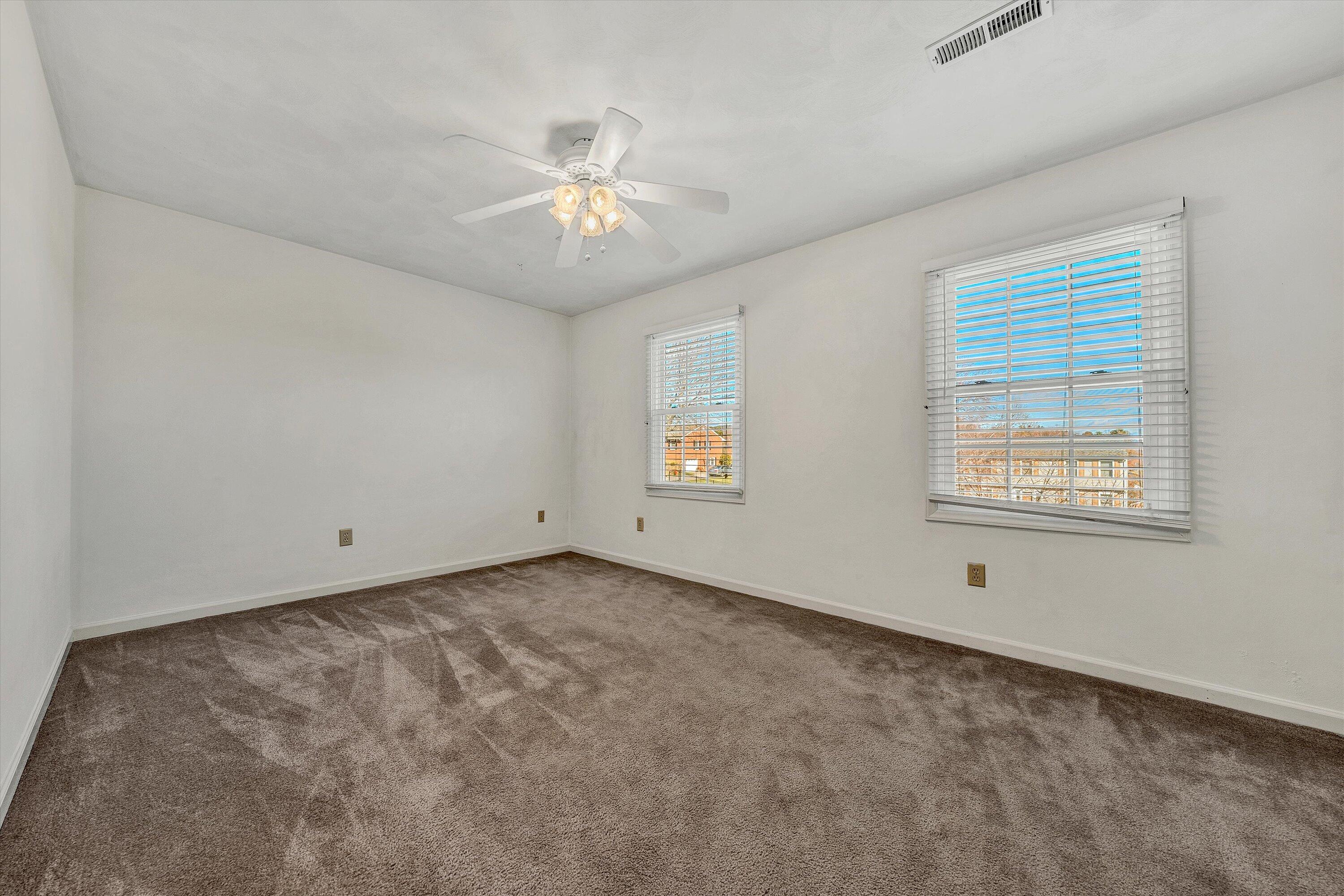 5106 Huntridge Road Roanoke, VA 24012 - Photo 28 of 41 24-010220250020