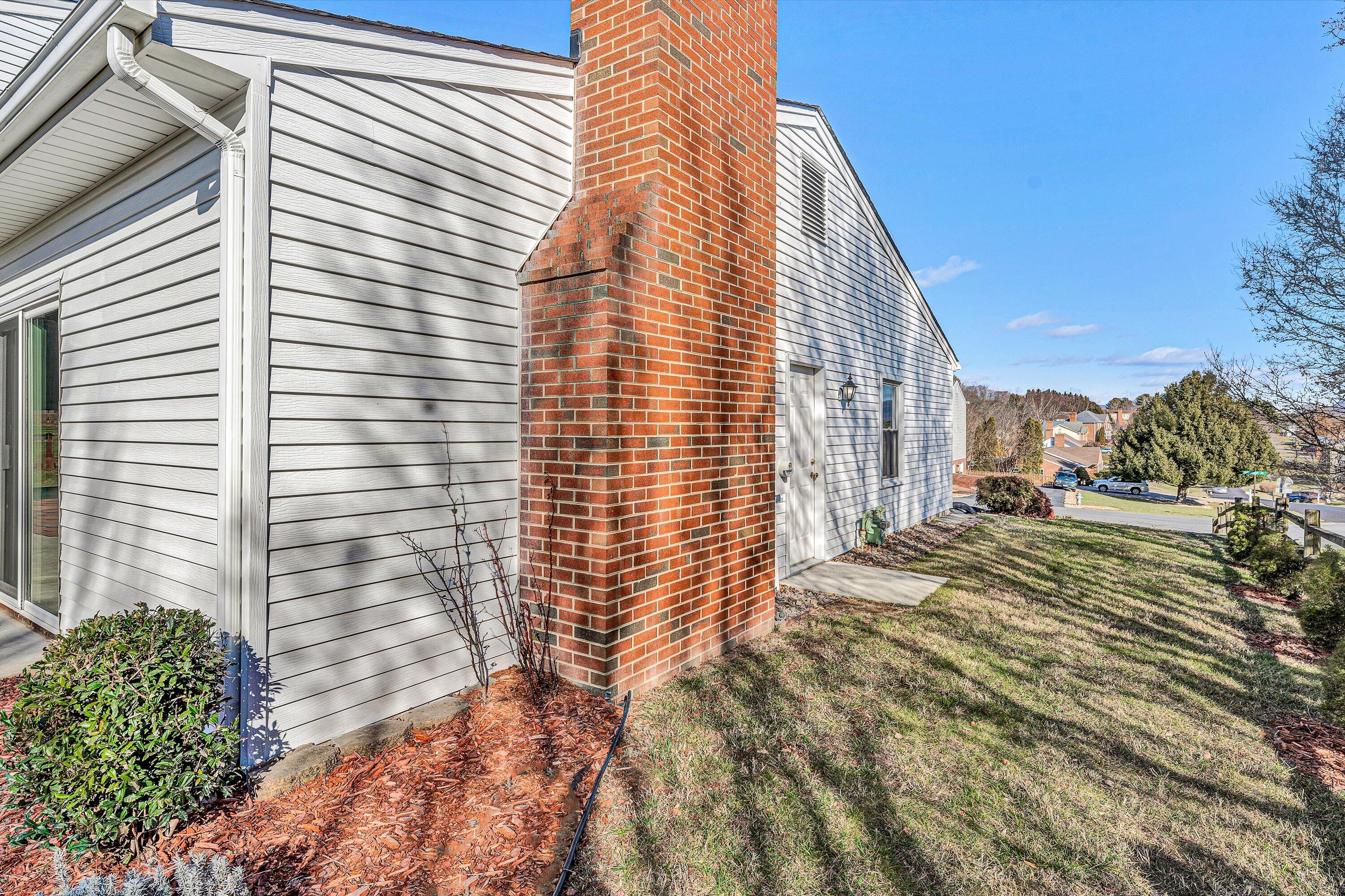 5106 Huntridge Road Roanoke, VA 24012 - Photo 38 of 41 33-010220250029