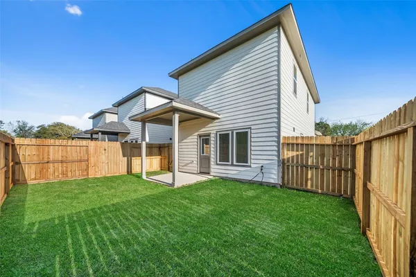 $239,500 | 410 West Marlin Street, Willis, TX 77378