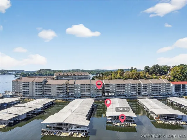 $375,000 | 68 Lighthouse Road, Unit 321, Lake Ozark, MO 65049