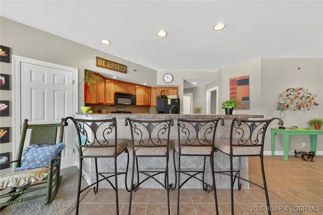 $375,000 | 68 Lighthouse Road, Unit 321, Lake Ozark, MO 65049