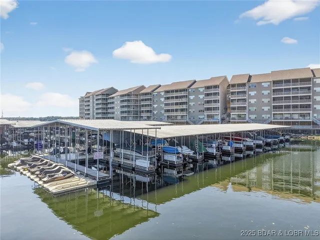 $375,000 | 68 Lighthouse Road, Unit 321, Lake Ozark, MO 65049
