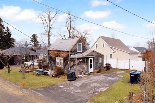 43 Trinity Avenue Sterling, MA 01564 - Photo 1 of 18