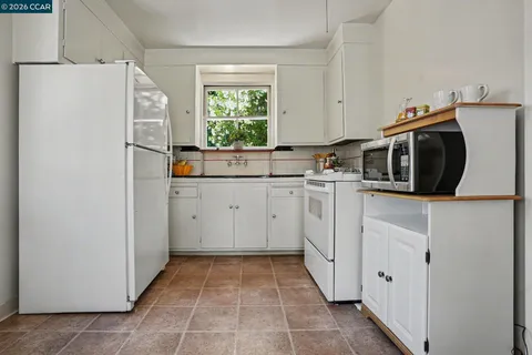$1,195,000 | 980 Hawthorn Drive, Lafayette, CA 94549