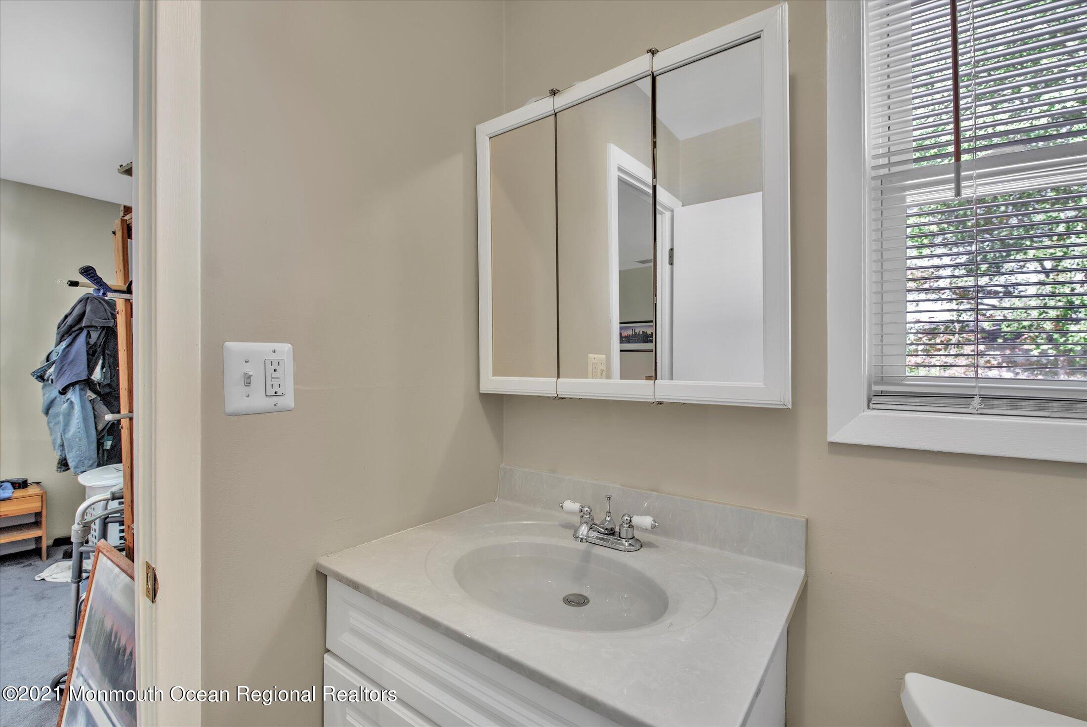 214 Nantucket Road Forked River, NJ 08731 - Photo 14 of 31 16-MASTER BATHROOM