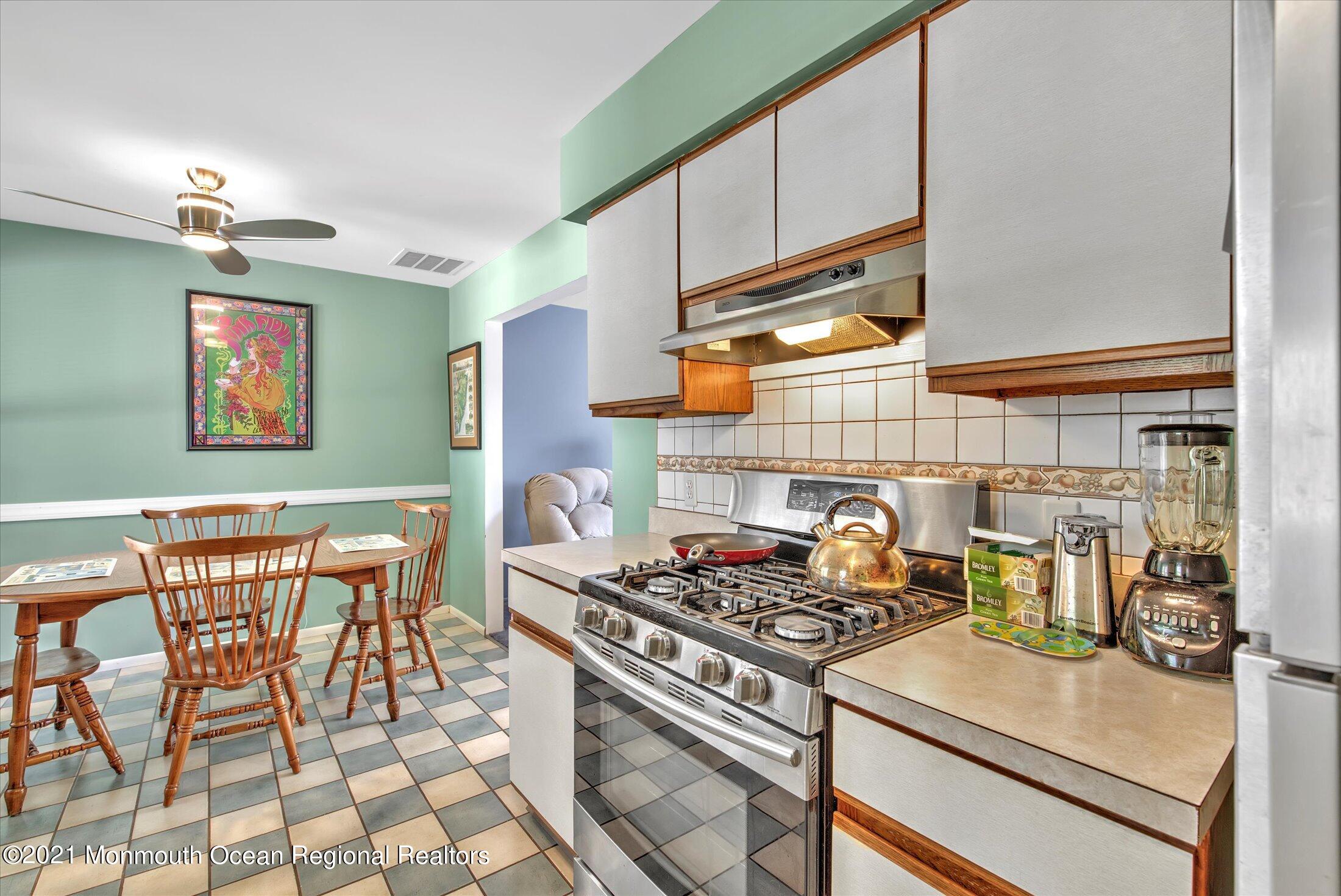 214 Nantucket Road Forked River, NJ 08731 - Photo 6 of 31 13-KITCHEN