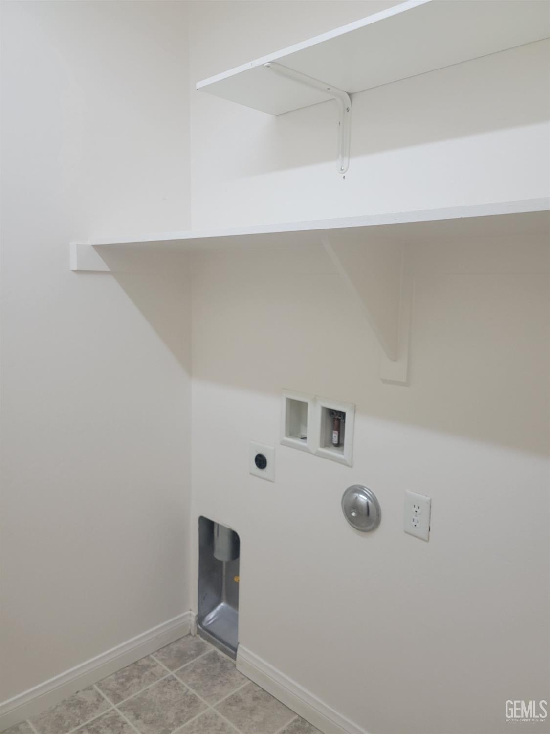 Undisclosed Address Bakersfield, CA 93311 - Photo 23 of 23 a view of an empty room