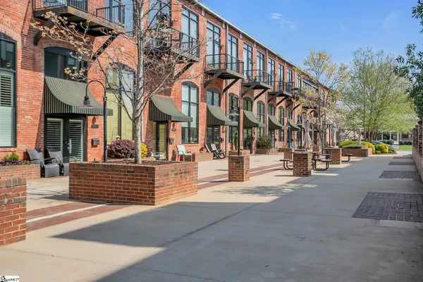 $320,000 | 300 South Street, Unit 119, Simpsonville, SC 29681