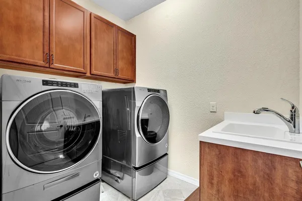 $5,600 | 7921 Northwest 82nd Court, Tamarac, FL 33321