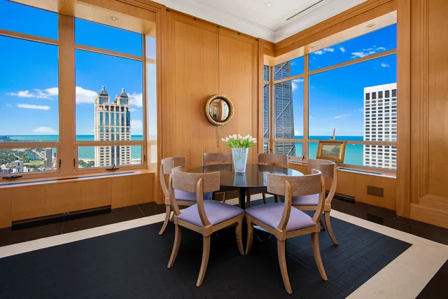 a view of a livingroom with furniture