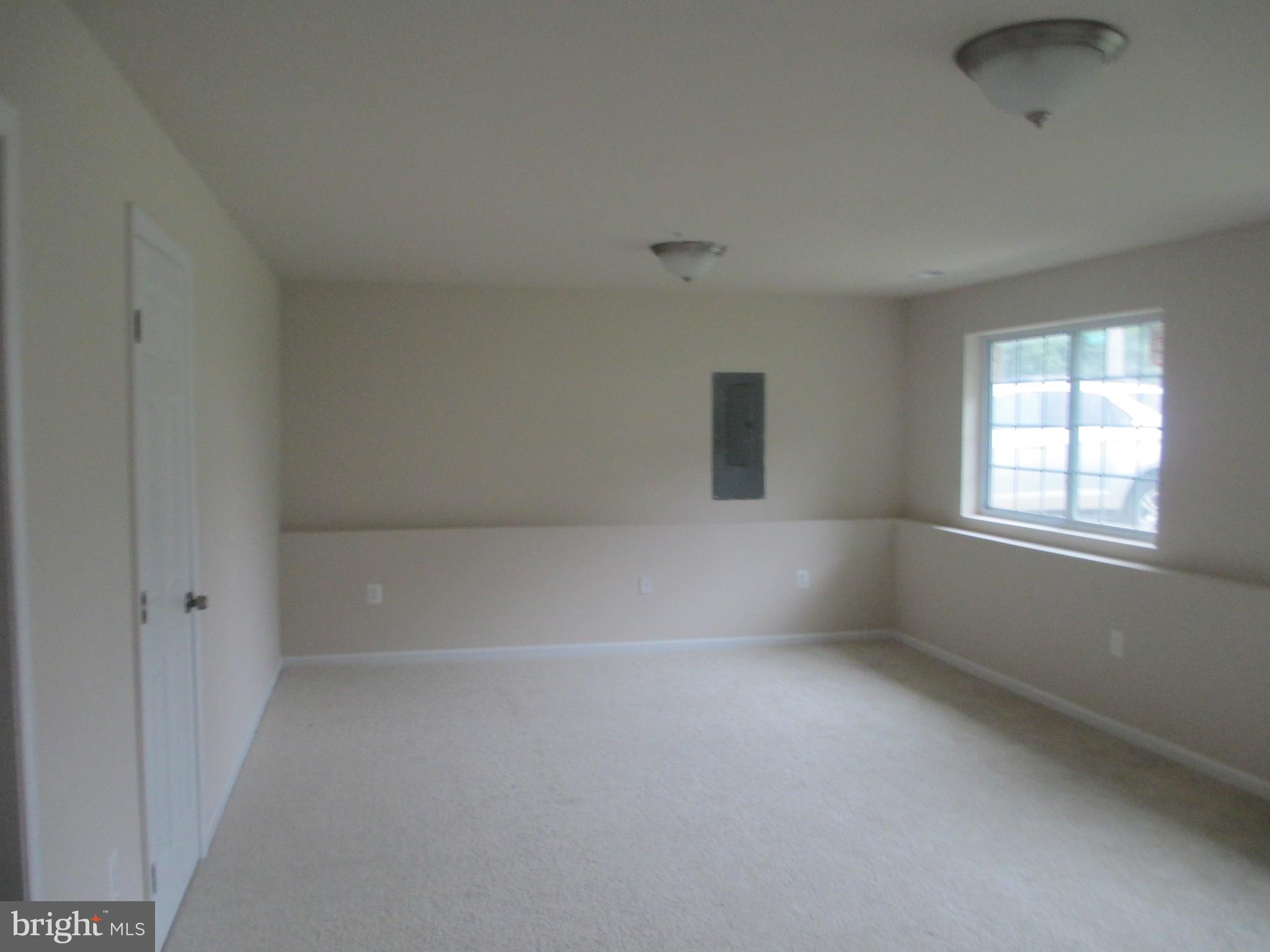 4905 Seltzer Road Lanham, MD 20706 - Photo 5 of 24 Family Room