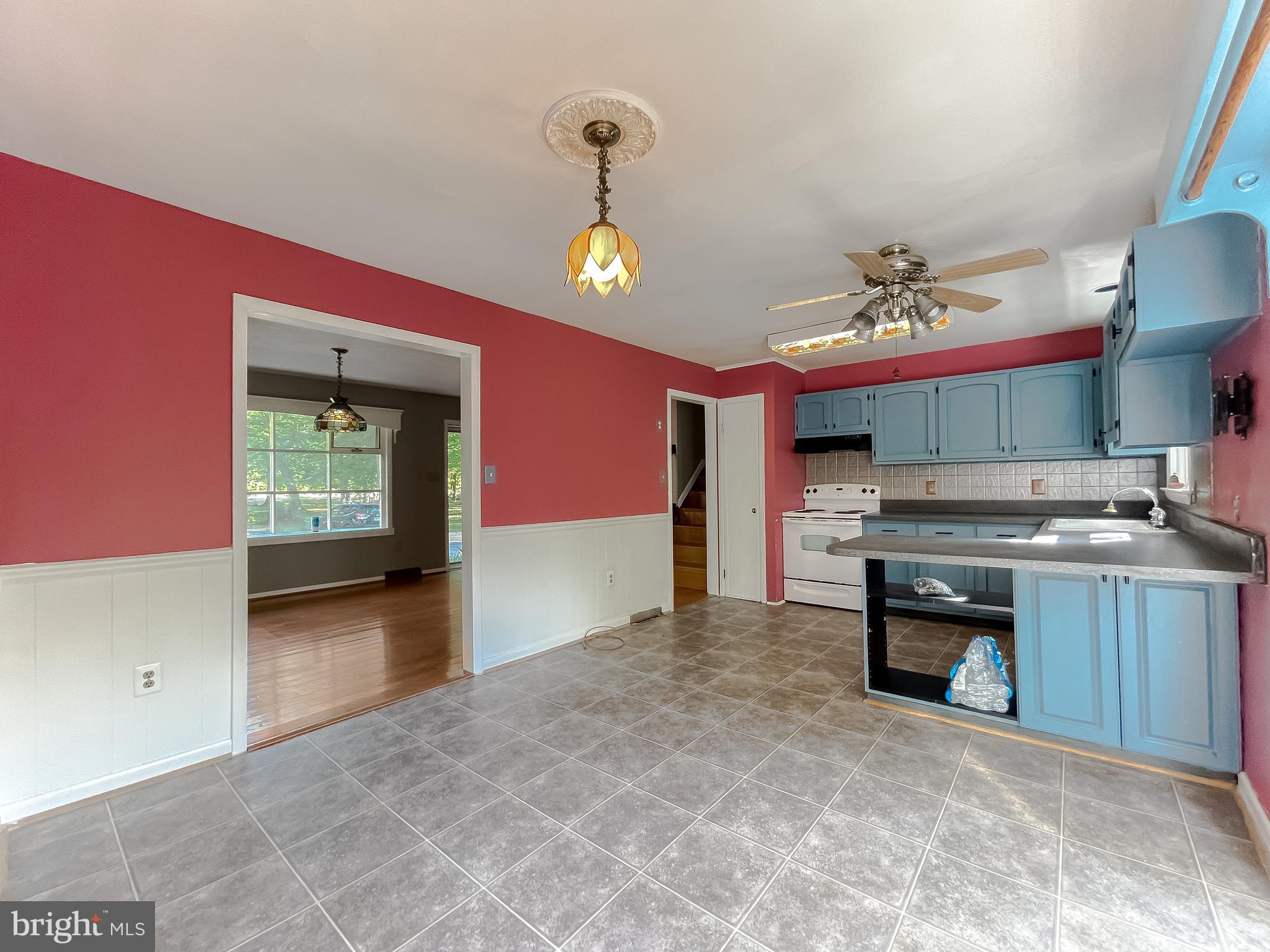 14217 Burnt Store Road Hughesville, MD 20637 - Photo 12 of 44 COUNTRY KITCHEN