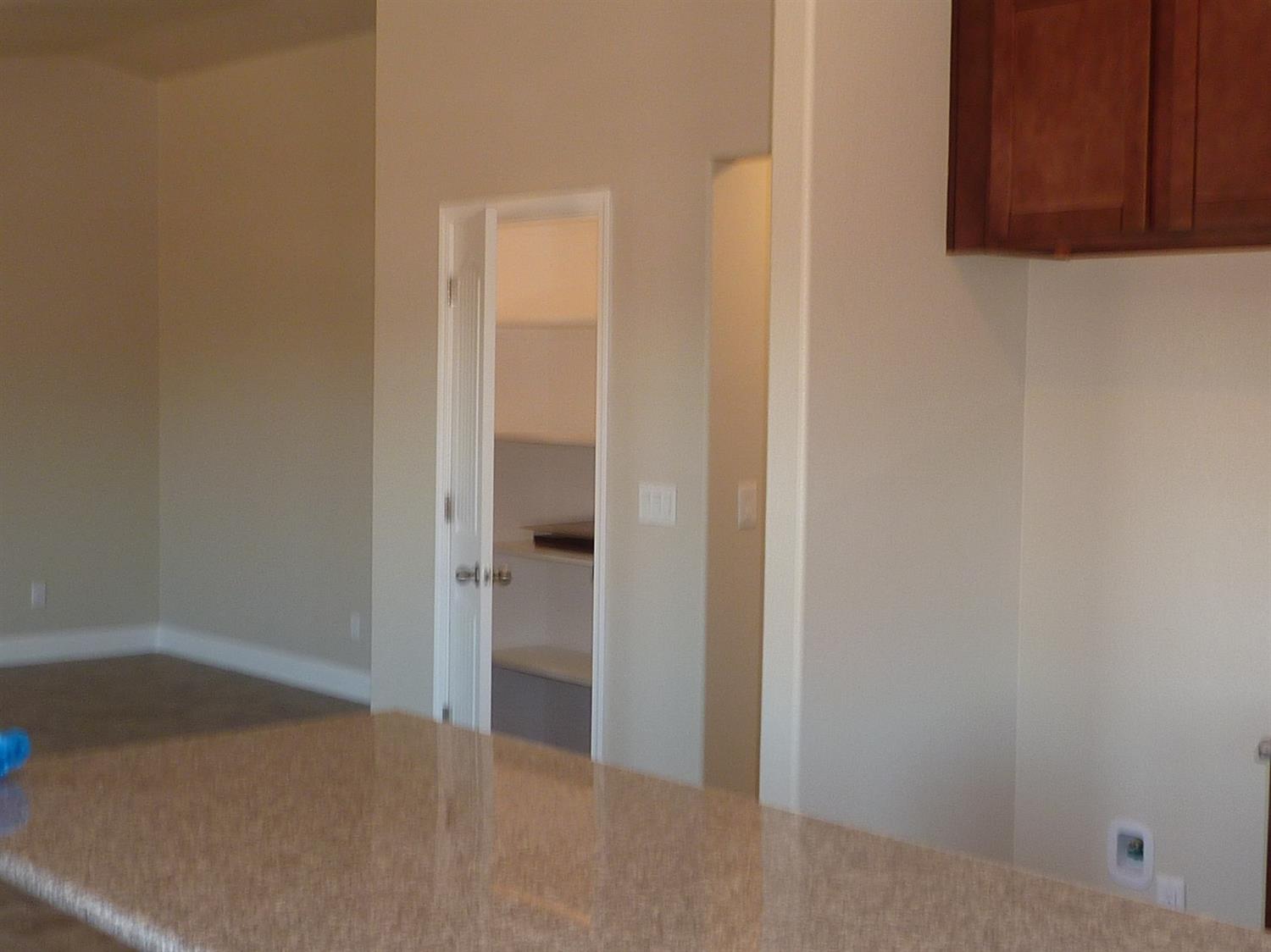 704 Riverside Drive Madera, CA 93638 - Photo 20 of 37 Gallery Image 20