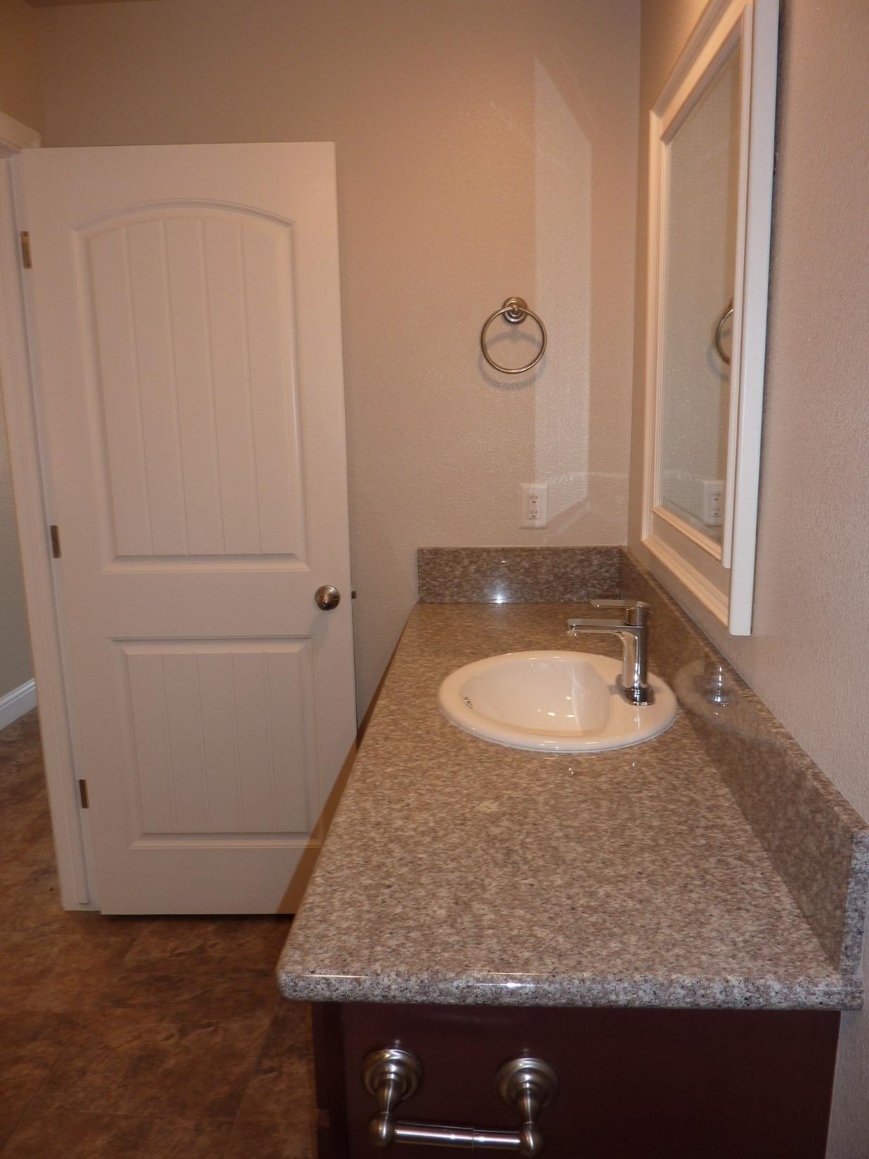 704 Riverside Drive Madera, CA 93638 - Photo 22 of 37 Gallery Image 22