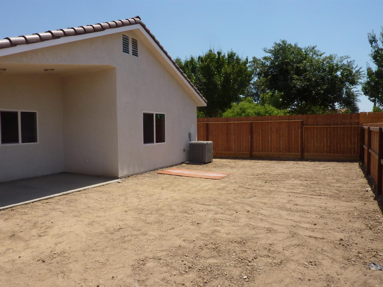704 Riverside Drive Madera, CA 93638 - Photo 34 of 37 Gallery Image 34