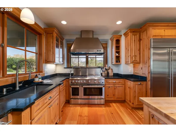 $3,495,000 | 21200 Southeast Old Bethel Road, Amity, OR 97101