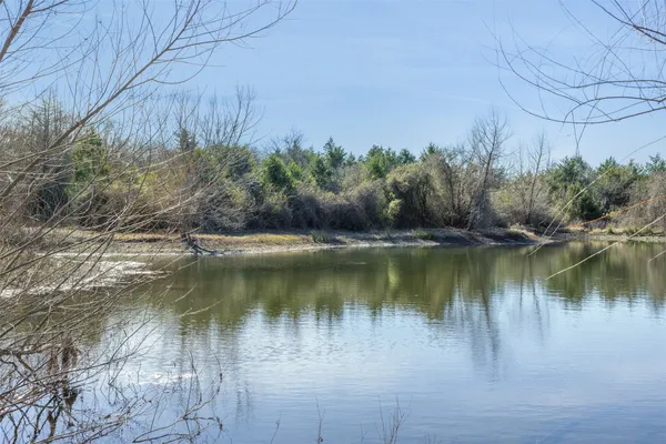 $275,000 | 4 County Road 386, Groesbeck, TX 76642