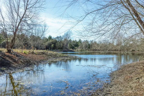 $275,000 | 4 County Road 386, Groesbeck, TX 76642