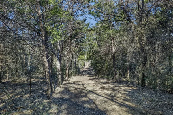 $275,000 | 4 County Road 386, Groesbeck, TX 76642